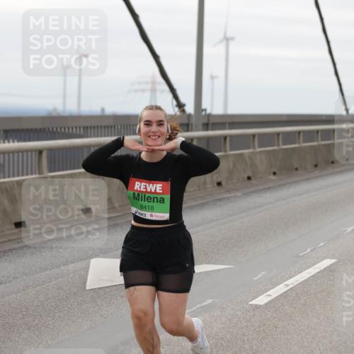 03.10.2025 - Köhlbrandbrückenlauf Jannik Wohlers http://msf.ph/oto/9153399 03.10.2025 16:04:06 Position 1 8407, 8418 meine-sportfotos.de