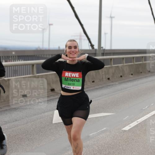 03.10.2025 - Köhlbrandbrückenlauf Jannik Wohlers http://msf.ph/oto/9153405 03.10.2025 16:04:06 Position 1 8407, 8418 meine-sportfotos.de