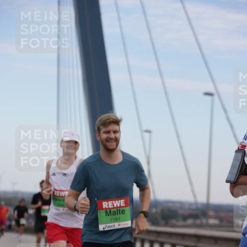 03.10.2025 - Köhlbrandbrückenlauf Jannik Wohlers http://msf.ph/oto/9153436 03.10.2025 15:19:20 Position 1 7054, 7181 meine-sportfotos.de