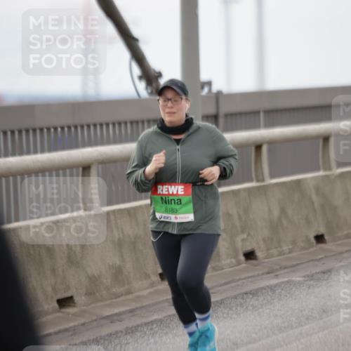03.10.2025 - Köhlbrandbrückenlauf Jannik Wohlers http://msf.ph/oto/9153475 03.10.2025 16:04:14 Position 1 8183 meine-sportfotos.de
