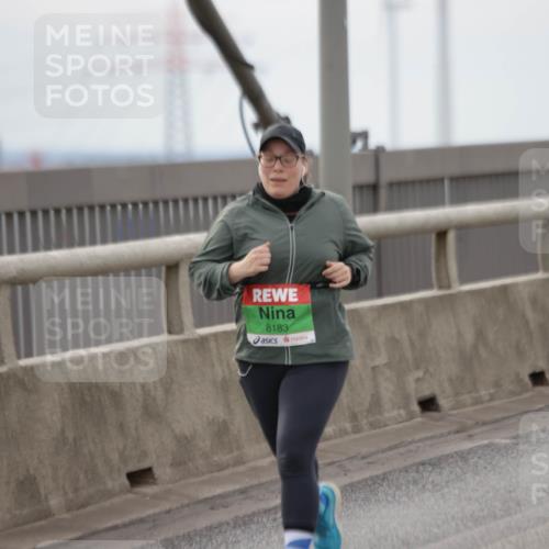 03.10.2025 - Köhlbrandbrückenlauf Jannik Wohlers http://msf.ph/oto/9153481 03.10.2025 16:04:14 Position 1 8183 meine-sportfotos.de