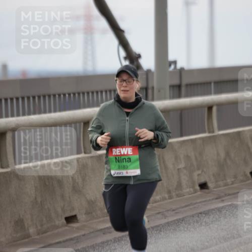 03.10.2025 - Köhlbrandbrückenlauf Jannik Wohlers http://msf.ph/oto/9153485 03.10.2025 16:04:14 Position 1 8183 meine-sportfotos.de