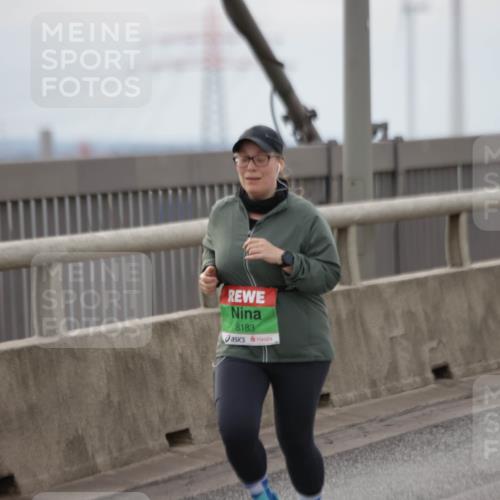 03.10.2025 - Köhlbrandbrückenlauf Jannik Wohlers http://msf.ph/oto/9153489 03.10.2025 16:04:15 Position 1 8183 meine-sportfotos.de
