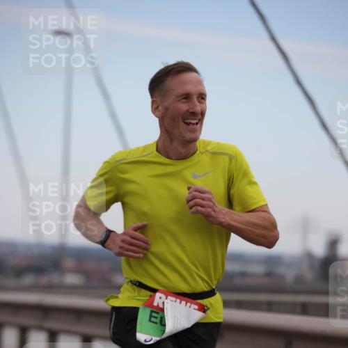 03.10.2025 - Köhlbrandbrückenlauf Jannik Wohlers http://msf.ph/oto/9153490 03.10.2025 15:19:22 Position 1  meine-sportfotos.de