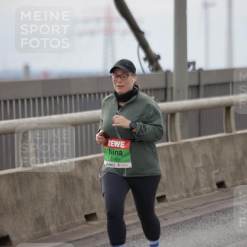 03.10.2025 - Köhlbrandbrückenlauf Jannik Wohlers http://msf.ph/oto/9153491 03.10.2025 16:04:15 Position 1 8183 meine-sportfotos.de