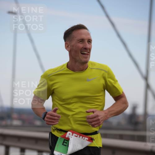 03.10.2025 - Köhlbrandbrückenlauf Jannik Wohlers http://msf.ph/oto/9153494 03.10.2025 15:19:22 Position 1  meine-sportfotos.de