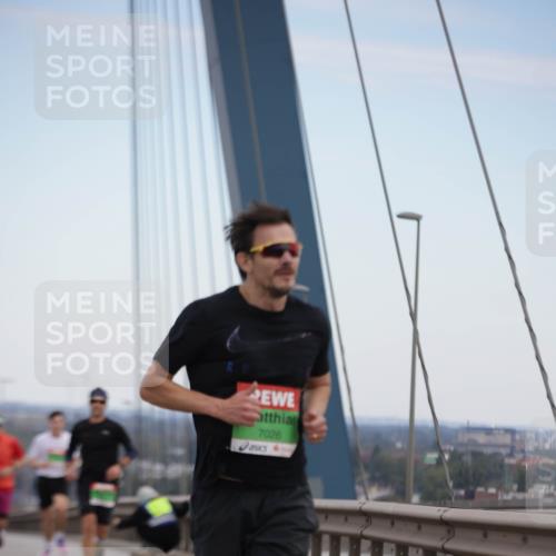 03.10.2025 - Köhlbrandbrückenlauf Jannik Wohlers http://msf.ph/oto/9153498 03.10.2025 15:19:23 Position 1 7026 meine-sportfotos.de