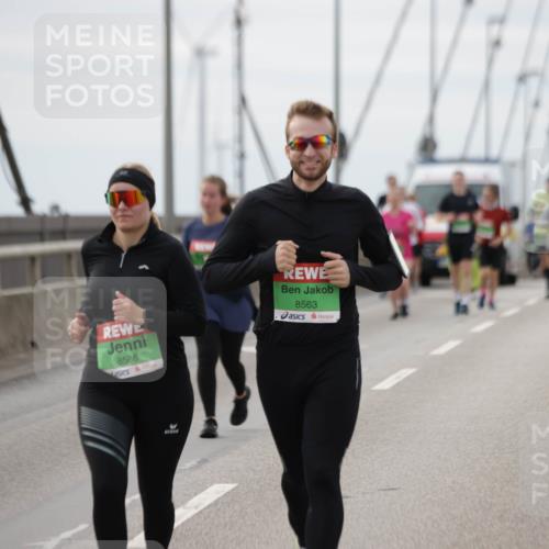 03.10.2025 - Köhlbrandbrückenlauf Jannik Wohlers http://msf.ph/oto/9153563 03.10.2025 16:04:23 Position 1 8586, 8563 meine-sportfotos.de