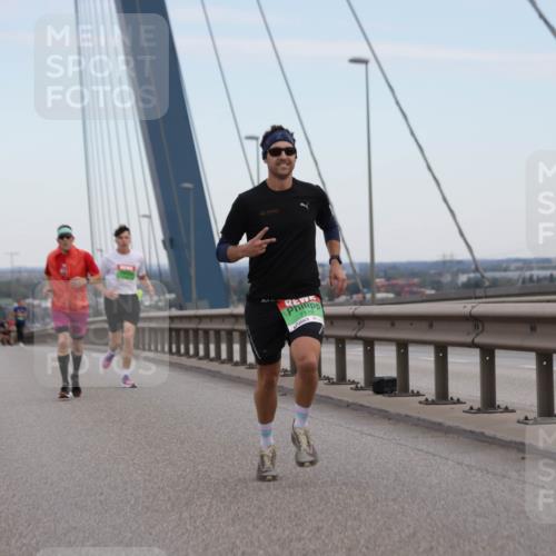 03.10.2025 - Köhlbrandbrückenlauf Jannik Wohlers http://msf.ph/oto/9153578 03.10.2025 15:19:28 Position 1  meine-sportfotos.de