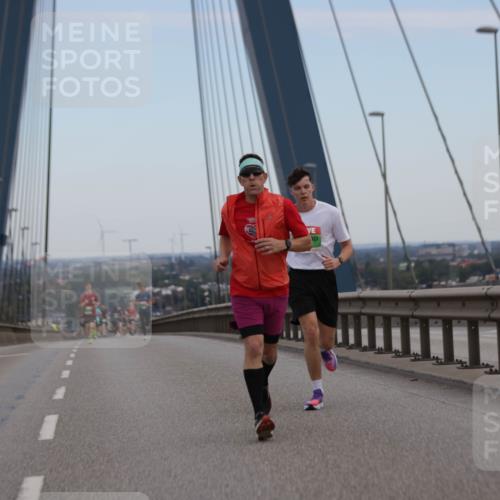 03.10.2025 - Köhlbrandbrückenlauf Jannik Wohlers http://msf.ph/oto/9153602 03.10.2025 15:19:30 Position 1  meine-sportfotos.de