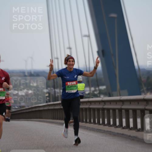 03.10.2025 - Köhlbrandbrückenlauf Jannik Wohlers http://msf.ph/oto/9153642 03.10.2025 15:19:40 Position 1 9591 meine-sportfotos.de