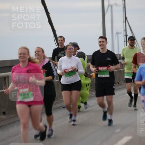 03.10.2025 - Köhlbrandbrückenlauf Jannik Wohlers http://msf.ph/oto/9153645 03.10.2025 16:04:34 Position 1  meine-sportfotos.de