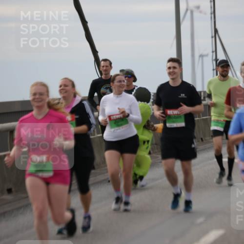 03.10.2025 - Köhlbrandbrückenlauf Jannik Wohlers http://msf.ph/oto/9153647 03.10.2025 16:04:34 Position 1  meine-sportfotos.de