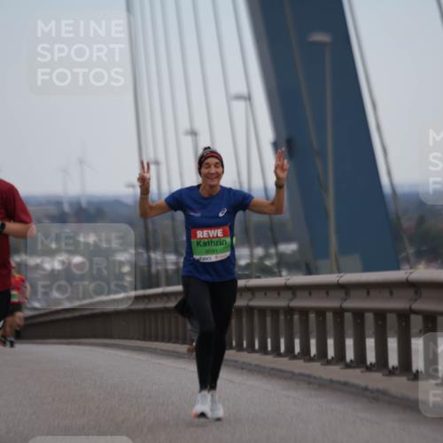03.10.2025 - Köhlbrandbrückenlauf Jannik Wohlers http://msf.ph/oto/9153652 03.10.2025 15:19:40 Position 1 9591 meine-sportfotos.de