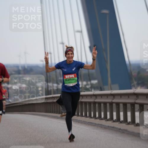 03.10.2025 - Köhlbrandbrückenlauf Jannik Wohlers http://msf.ph/oto/9153656 03.10.2025 15:19:40 Position 1 97899, 9591 meine-sportfotos.de