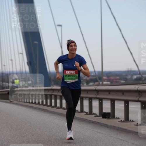 03.10.2025 - Köhlbrandbrückenlauf Jannik Wohlers http://msf.ph/oto/9153712 03.10.2025 15:19:43 Position 1 9269, 9591 meine-sportfotos.de