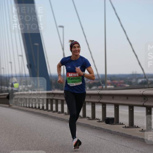03.10.2025 - Köhlbrandbrückenlauf Jannik Wohlers http://msf.ph/oto/9153714 03.10.2025 15:19:43 Position 1 9269, 9591 meine-sportfotos.de