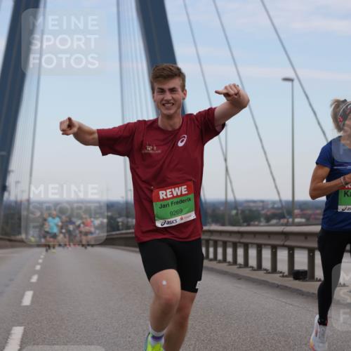 03.10.2025 - Köhlbrandbrückenlauf Jannik Wohlers http://msf.ph/oto/9153736 03.10.2025 15:19:44 Position 1 1, 9269, 9591 meine-sportfotos.de