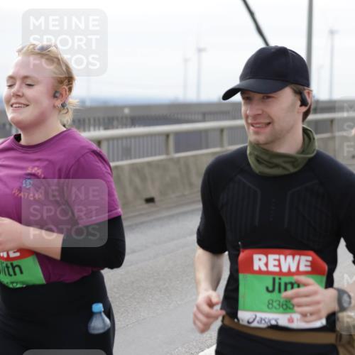 03.10.2025 - Köhlbrandbrückenlauf Jannik Wohlers http://msf.ph/oto/9153763 03.10.2025 16:04:43 Position 1 5, 8365 meine-sportfotos.de