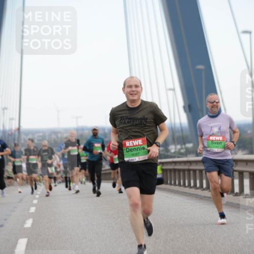 03.10.2025 - Köhlbrandbrückenlauf Jannik Wohlers http://msf.ph/oto/9153776 03.10.2025 15:21:32 Position 1 9087, 7121 meine-sportfotos.de