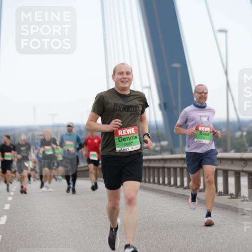 03.10.2025 - Köhlbrandbrückenlauf Jannik Wohlers http://msf.ph/oto/9153784 03.10.2025 15:21:32 Position 1 9087, 7121 meine-sportfotos.de