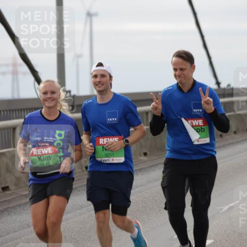 03.10.2025 - Köhlbrandbrückenlauf Jannik Wohlers http://msf.ph/oto/9153843 03.10.2025 16:04:50 Position 1 10, 9248, 9251 meine-sportfotos.de