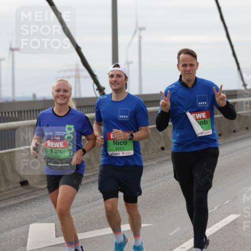 03.10.2025 - Köhlbrandbrückenlauf Jannik Wohlers http://msf.ph/oto/9153861 03.10.2025 16:04:50 Position 1 81110, 9248, 9251 meine-sportfotos.de
