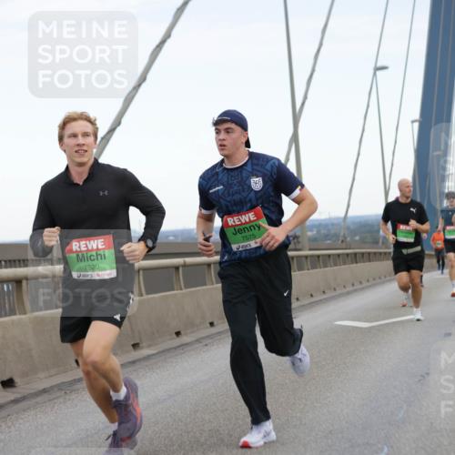 03.10.2025 - Köhlbrandbrückenlauf Jannik Wohlers http://msf.ph/oto/9153874 03.10.2025 15:21:40 Position 1 7520, 7575 meine-sportfotos.de