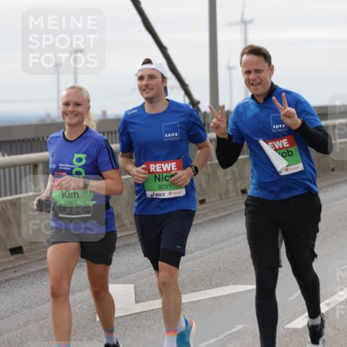 03.10.2025 - Köhlbrandbrückenlauf Jannik Wohlers http://msf.ph/oto/9153875 03.10.2025 16:04:51 Position 1 01, 9248, 9251 meine-sportfotos.de