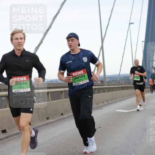 03.10.2025 - Köhlbrandbrückenlauf Jannik Wohlers http://msf.ph/oto/9153880 03.10.2025 15:21:40 Position 1 7520, 7575 meine-sportfotos.de