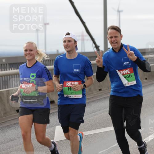 03.10.2025 - Köhlbrandbrückenlauf Jannik Wohlers http://msf.ph/oto/9153881 03.10.2025 16:04:51 Position 1 1110, 9248, 9251 meine-sportfotos.de
