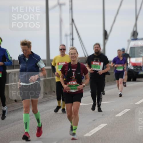 03.10.2025 - Köhlbrandbrückenlauf Jannik Wohlers http://msf.ph/oto/9153901 03.10.2025 16:04:55 Position 1 9290 meine-sportfotos.de