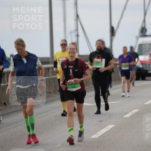 03.10.2025 - Köhlbrandbrückenlauf Jannik Wohlers http://msf.ph/oto/9153909 03.10.2025 16:04:55 Position 1 9290 meine-sportfotos.de