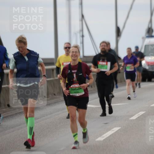 03.10.2025 - Köhlbrandbrückenlauf Jannik Wohlers http://msf.ph/oto/9153913 03.10.2025 16:04:55 Position 1 47, 9290 meine-sportfotos.de