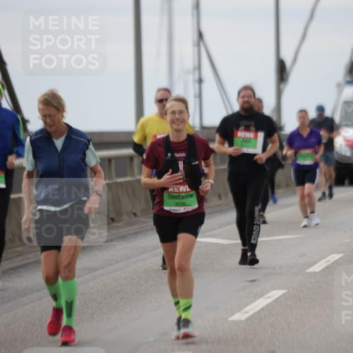 03.10.2025 - Köhlbrandbrückenlauf Jannik Wohlers http://msf.ph/oto/9153917 03.10.2025 16:04:55 Position 1 9290 meine-sportfotos.de