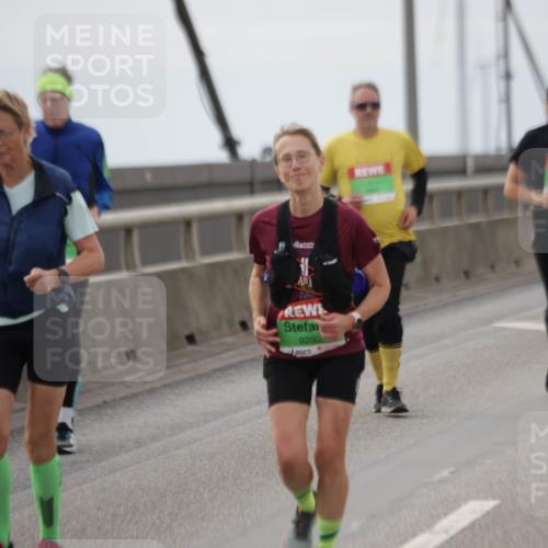 03.10.2025 - Köhlbrandbrückenlauf Jannik Wohlers http://msf.ph/oto/9153921 03.10.2025 16:04:57 Position 1 9290 meine-sportfotos.de