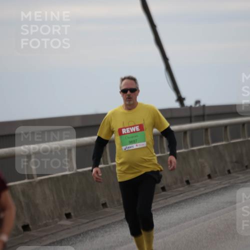 03.10.2025 - Köhlbrandbrückenlauf Jannik Wohlers http://msf.ph/oto/9153957 03.10.2025 16:04:59 Position 1 9697, 9215 meine-sportfotos.de