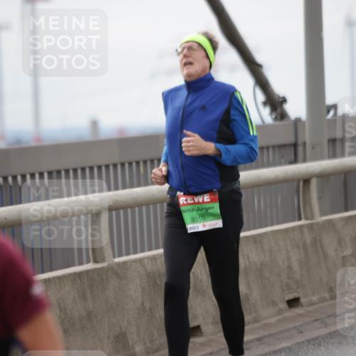 03.10.2025 - Köhlbrandbrückenlauf Jannik Wohlers http://msf.ph/oto/9153963 03.10.2025 16:05:00 Position 1 8010 meine-sportfotos.de