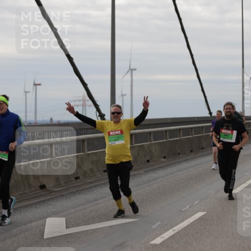 03.10.2025 - Köhlbrandbrückenlauf Jannik Wohlers http://msf.ph/oto/9153975 03.10.2025 16:05:02 Position 1 9697 meine-sportfotos.de