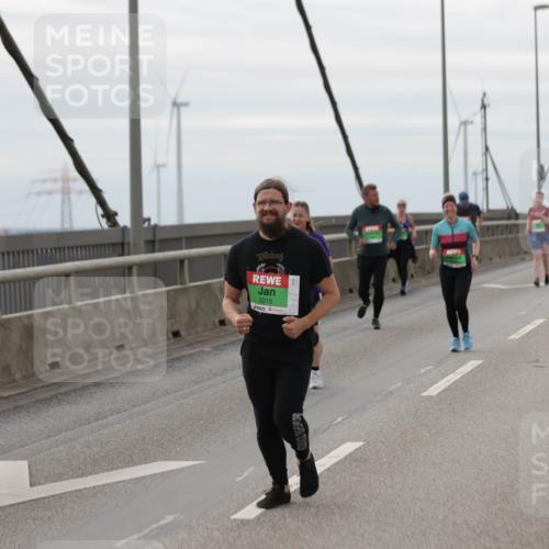03.10.2025 - Köhlbrandbrückenlauf Jannik Wohlers http://msf.ph/oto/9153995 03.10.2025 16:05:04 Position 1 9215 meine-sportfotos.de