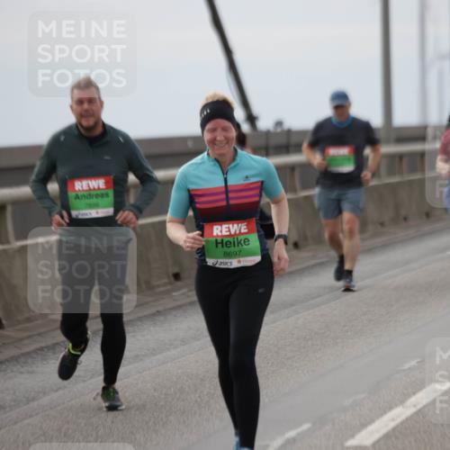 03.10.2025 - Köhlbrandbrückenlauf Jannik Wohlers http://msf.ph/oto/9154025 03.10.2025 16:05:06 Position 1 7899, 8697 meine-sportfotos.de