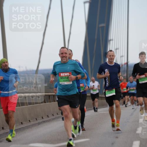03.10.2025 - Köhlbrandbrückenlauf Jannik Wohlers http://msf.ph/oto/9154044 03.10.2025 15:22:48 Position 1 751, 9294, 9306 meine-sportfotos.de