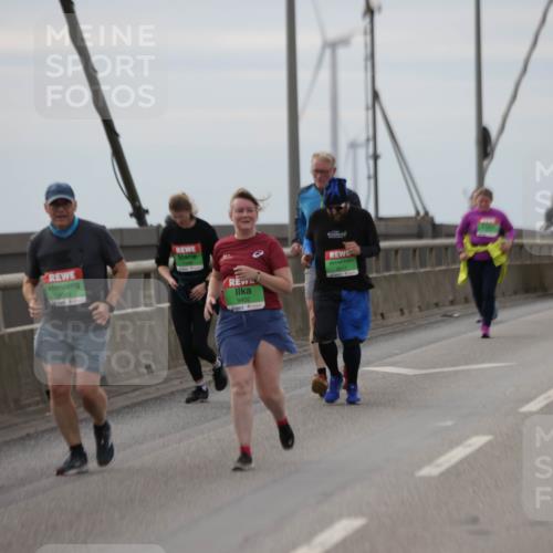 03.10.2025 - Köhlbrandbrückenlauf Jannik Wohlers http://msf.ph/oto/9154047 03.10.2025 16:05:09 Position 1 9402 meine-sportfotos.de