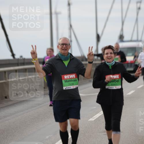 03.10.2025 - Köhlbrandbrückenlauf Jannik Wohlers http://msf.ph/oto/9154125 03.10.2025 16:05:16 Position 1 7939, 8382 meine-sportfotos.de