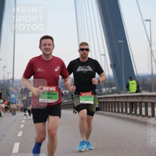 03.10.2025 - Köhlbrandbrückenlauf Jannik Wohlers http://msf.ph/oto/9154134 03.10.2025 15:23:33 Position 1 7364, 7561 meine-sportfotos.de