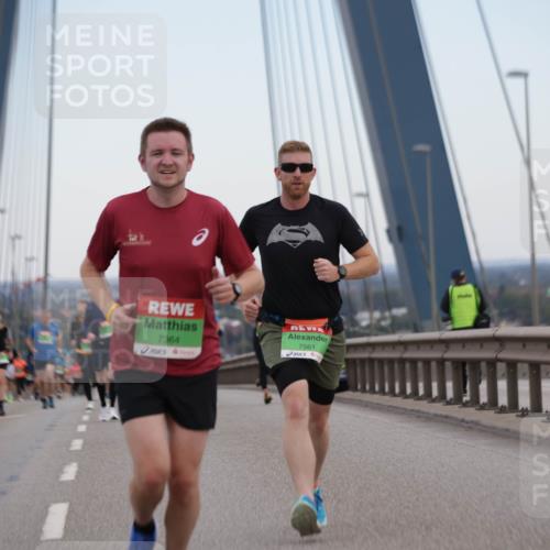 03.10.2025 - Köhlbrandbrückenlauf Jannik Wohlers http://msf.ph/oto/9154136 03.10.2025 15:23:33 Position 1 7364, 7561 meine-sportfotos.de