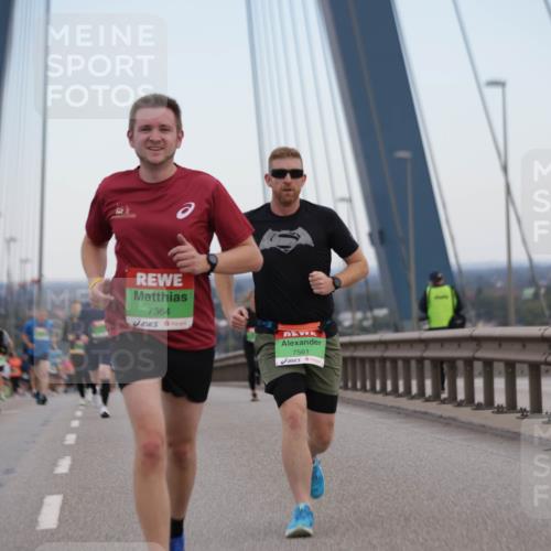 03.10.2025 - Köhlbrandbrückenlauf Jannik Wohlers http://msf.ph/oto/9154140 03.10.2025 15:23:33 Position 1 7364, 7561 meine-sportfotos.de