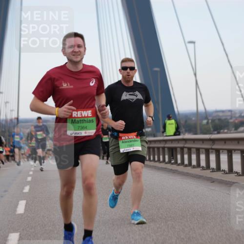 03.10.2025 - Köhlbrandbrückenlauf Jannik Wohlers http://msf.ph/oto/9154144 03.10.2025 15:23:33 Position 1 7364, 7561 meine-sportfotos.de