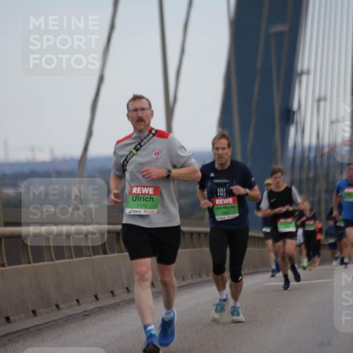 03.10.2025 - Köhlbrandbrückenlauf Jannik Wohlers http://msf.ph/oto/9154154 03.10.2025 15:23:35 Position 1 7172, 7297 meine-sportfotos.de