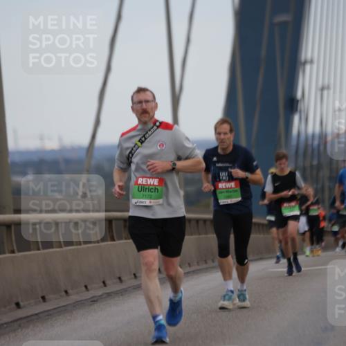 03.10.2025 - Köhlbrandbrückenlauf Jannik Wohlers http://msf.ph/oto/9154156 03.10.2025 15:23:35 Position 1 7172, 7297 meine-sportfotos.de